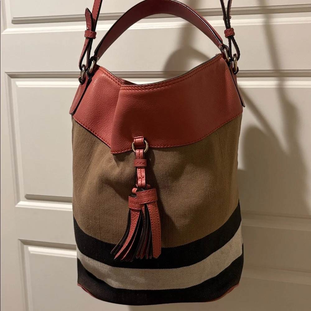 Burberry Mega Check Susanna Bucket Calf Leather Pink Hobo (Authenticity Card) - Picture 2 of 10